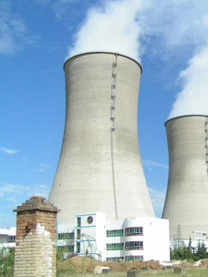 新建水泥冷却塔