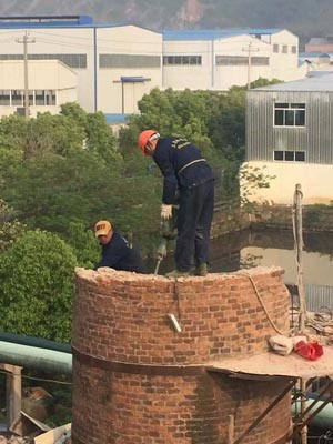 砖烟囱定向拆除