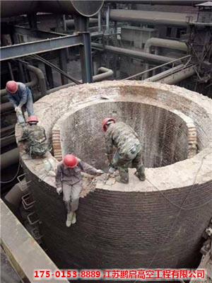 砖制烟囱定向拆除